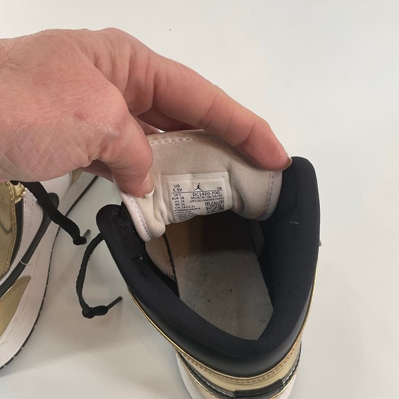 Air Jordon high top Gold black 5.5 Y - Picture 5 of 5